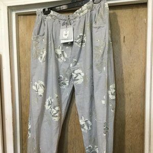 New with tags Angela Mara 50%linen 50% cotton pull on floral destressed waist L